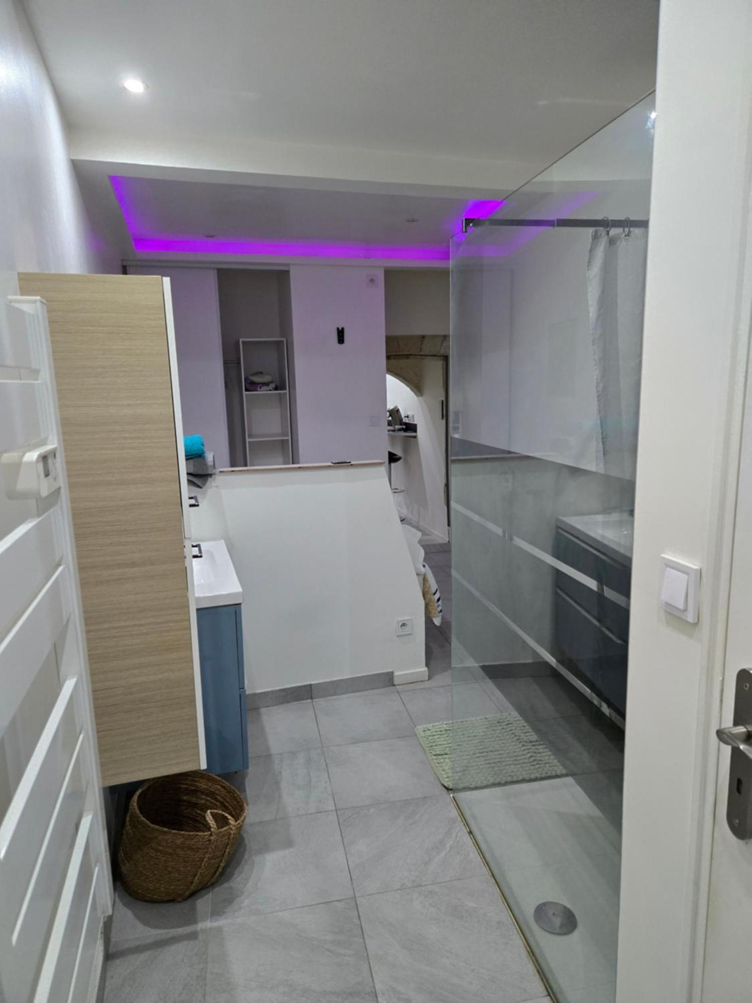 Appart 40m2 indépendant, confortable avec terasse Lunel  Extérieur photo
